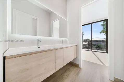 1117 SE 9th Street Fort Lauderdale FL 33316