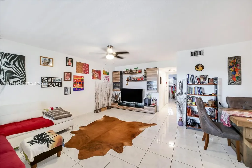541 Blue Heron Hallandale Beach FL 33009