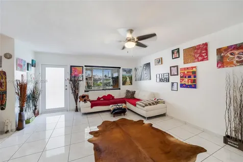 541 Blue Heron Hallandale Beach FL 33009