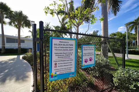 541 Blue Heron Hallandale Beach FL 33009