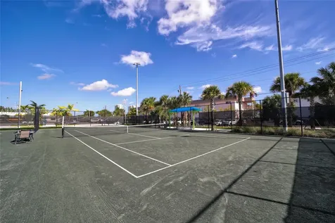 541 Blue Heron Hallandale Beach FL 33009