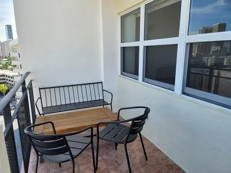 401 Golden Isles Drive Hallandale Beach FL 33009