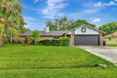 717 SW Aster Road Port St. Lucie FL 34953