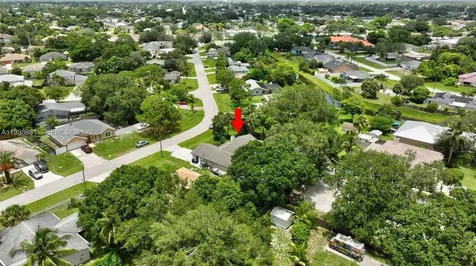717 SW Aster Road Port St. Lucie FL 34953