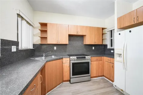 631 SW 10th Street Homestead FL 33034