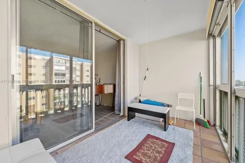 421 NE 14th Avenue Hallandale Beach FL 33009