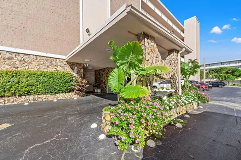 421 NE 14th Avenue Hallandale Beach FL 33009