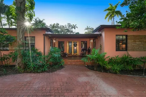 2650 Hilola Street Miami FL 33133