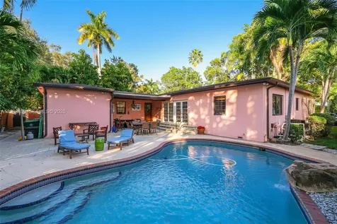2650 Hilola Street Miami FL 33133