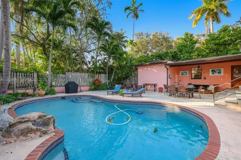 2650 Hilola Street Miami FL 33133