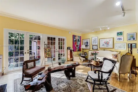2650 Hilola Street Miami FL 33133