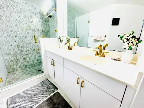 17150 N Bay Road Sunny Isles Beach FL 33160