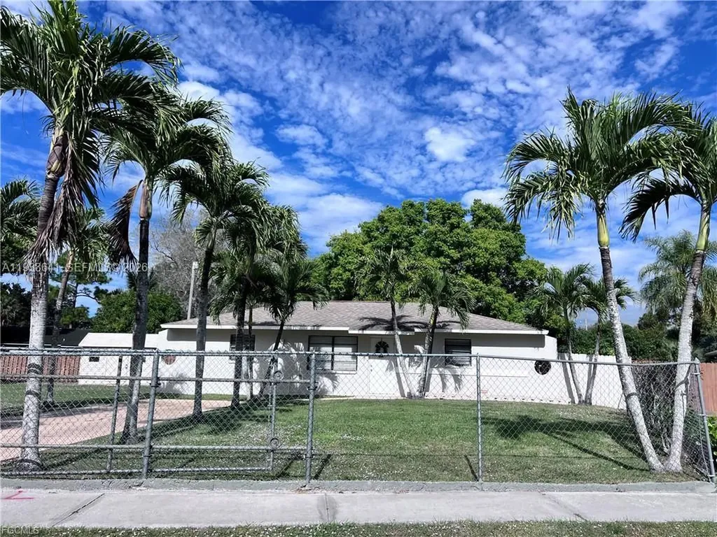 614 6th Avenue Circle Other City - In The State Of Florida FL 34142