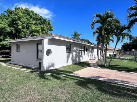 614 6th Avenue Circle Other City - In The State Of Florida FL 34142