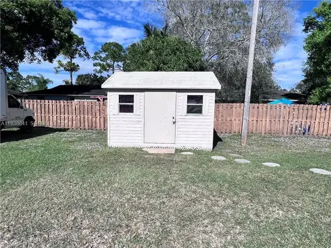 614 6th Avenue Circle Other City - In The State Of Florida FL 34142