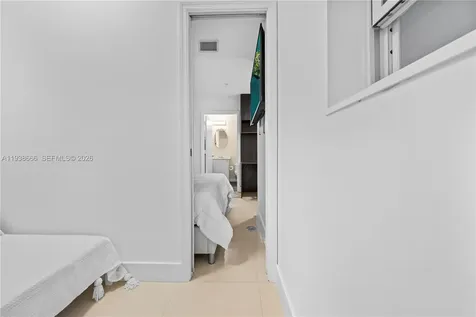 60 SW 13th Street Miami FL 33130