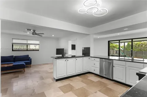 1315 N 47th Avenue Hollywood FL 33021