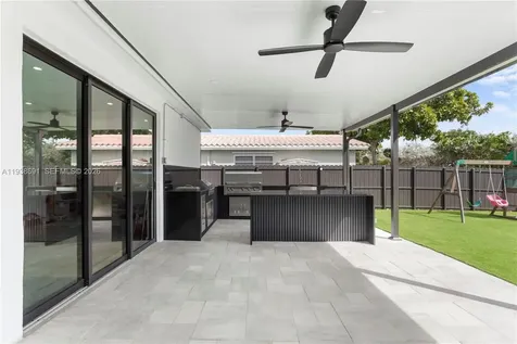 1315 N 47th Avenue Hollywood FL 33021
