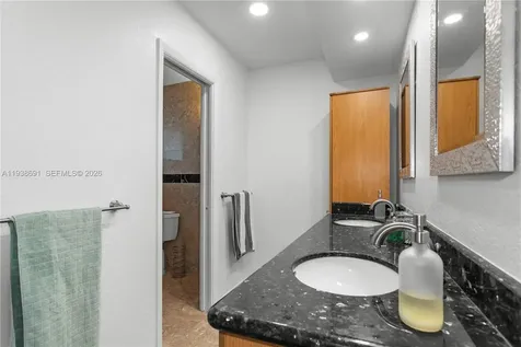 1315 N 47th Avenue Hollywood FL 33021