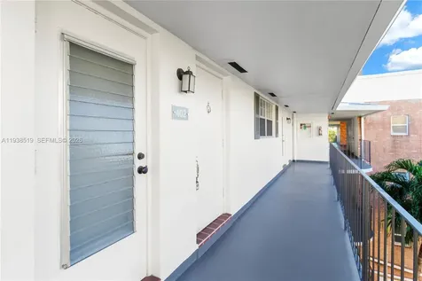 455 Paradise Isle Boulevard Hallandale Beach FL 33009