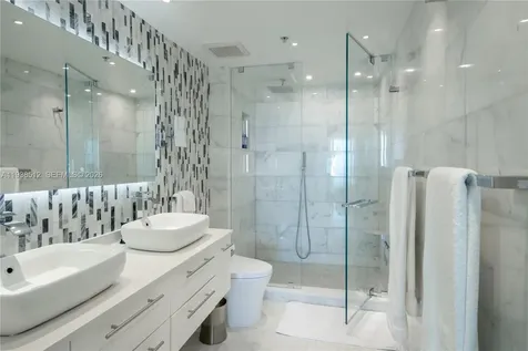 335 S Biscayne Boulevard Miami FL 33131