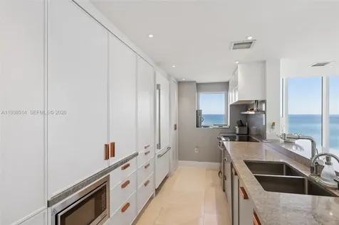 10275 Collins Avenue Bal Harbour FL 33154