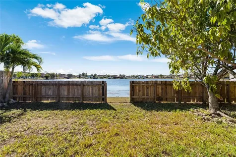 15474 SW 32nd Terrace Miami FL 33185