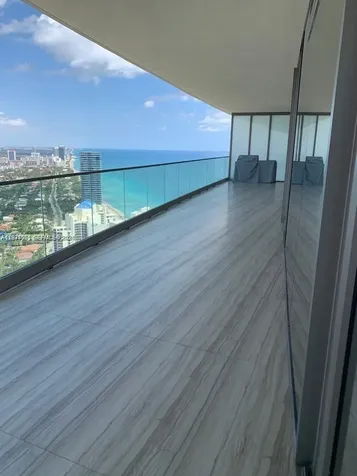 18975 Collins Avenue Sunny Isles Beach FL 33160