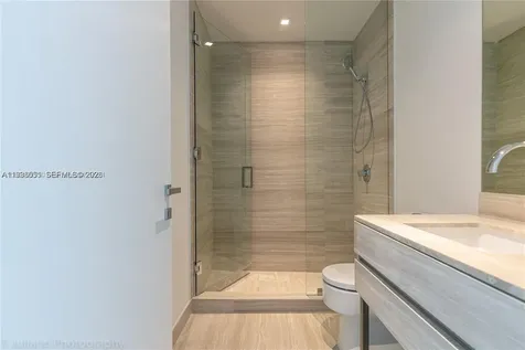 18975 Collins Avenue Sunny Isles Beach FL 33160
