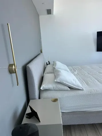 18975 Collins Avenue Sunny Isles Beach FL 33160