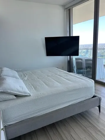 18975 Collins Avenue Sunny Isles Beach FL 33160