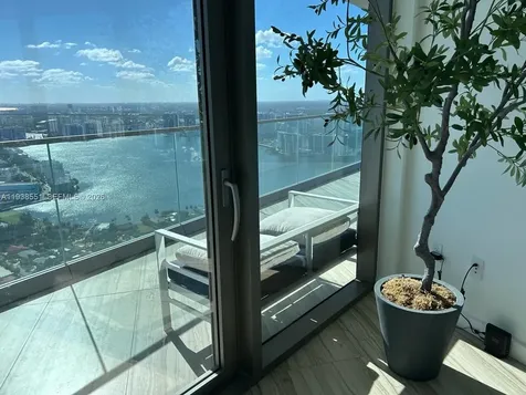 18975 Collins Avenue Sunny Isles Beach FL 33160