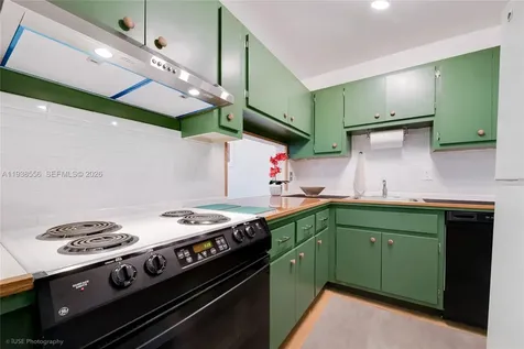 7403 SW 82nd Street Miami FL 33143