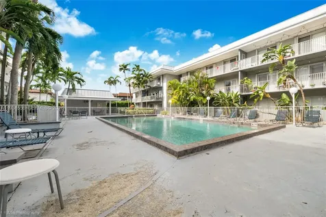 7403 SW 82nd Street Miami FL 33143