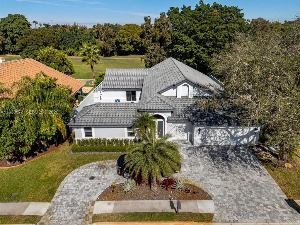 15221 N Laurel Lane N Pembroke Pines FL 33027