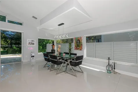 15221 N Laurel Lane N Pembroke Pines FL 33027