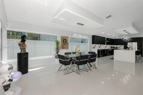 15221 N Laurel Lane N Pembroke Pines FL 33027