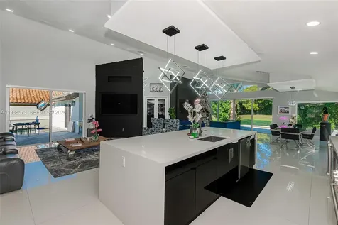 15221 N Laurel Lane N Pembroke Pines FL 33027