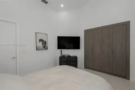 15221 N Laurel Lane N Pembroke Pines FL 33027