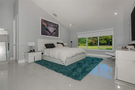 15221 N Laurel Lane N Pembroke Pines FL 33027