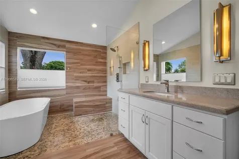 15221 N Laurel Lane N Pembroke Pines FL 33027