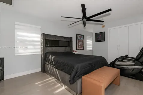 15221 N Laurel Lane N Pembroke Pines FL 33027