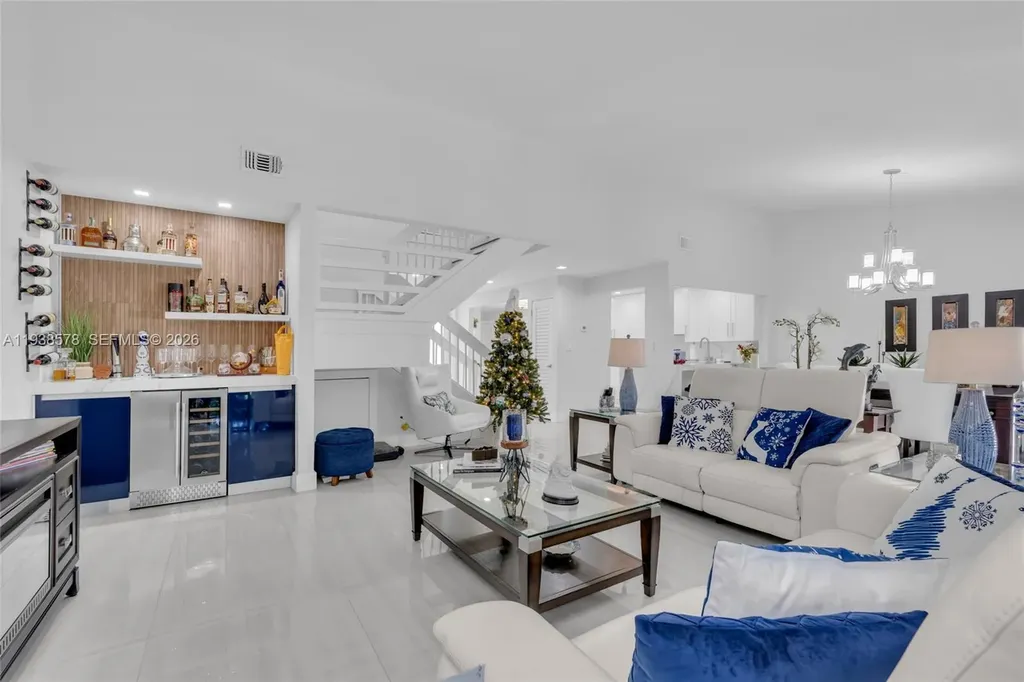 4737 NW 98th Place Doral FL 33178