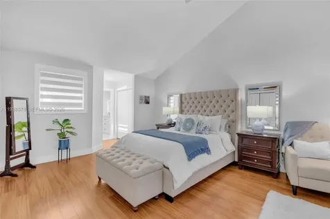 4737 NW 98th Place Doral FL 33178