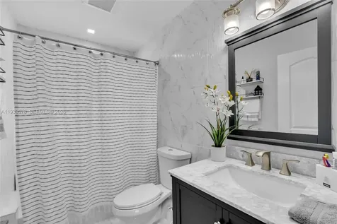 4737 NW 98th Place Doral FL 33178