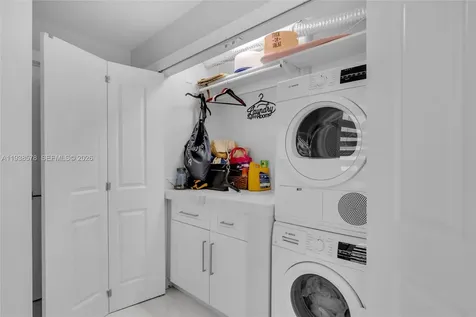 4737 NW 98th Place Doral FL 33178