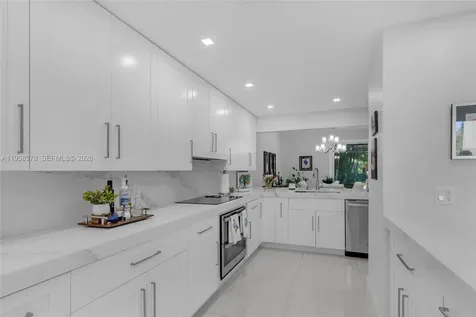 4737 NW 98th Place Doral FL 33178