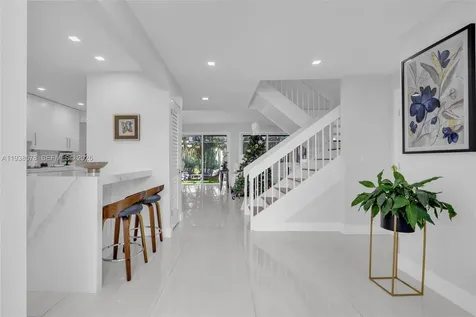 4737 NW 98th Place Doral FL 33178