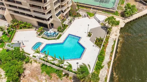 11113 Biscayne Boulevard Miami FL 33181