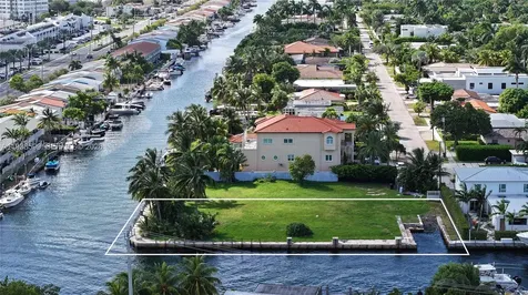 2210 NE 124th Street North Miami FL 33181